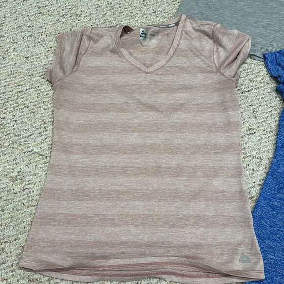 Reebok & Under Armour Women’s Athletic Dri-Fit Shirts Size Small and Medium - Picture 2 of 7